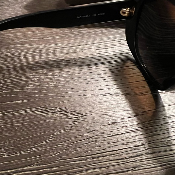 Versace Sunglasses - Picture 7 of 10